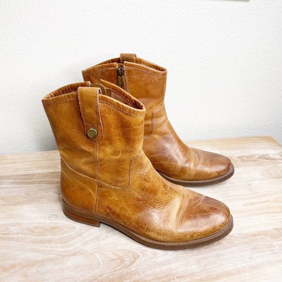 vince camuto brown leather distressed boots made in brazel size 8 - Picture 8 of 9